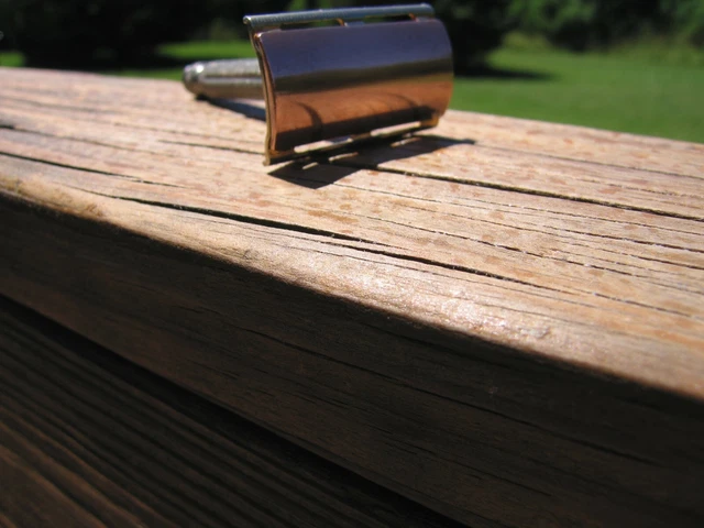 Nice Gillette 1946-1949 Gold Tone Contract Tech DE Safety Razor