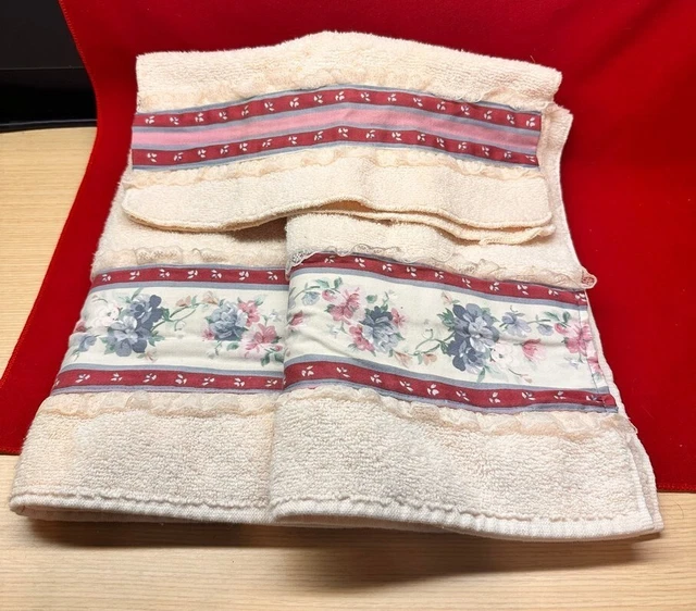 Set of 2 Serenity Collection Lace & Flowered IVORY Hand Towels + 2 Washcloths