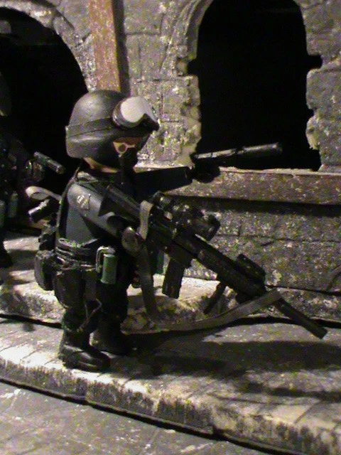PLAYMOBIL CUSTOM US Armes Et Tactiques Sp ciales Swat 2015 Ref 0175 PLAYMOBIL CUSTOM US Armes Et Tactiques Sp ciales Swat 2015 Ref 0175