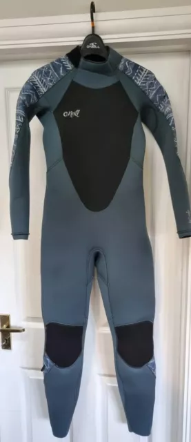 Girls O'Neill Epic 5/4mm Winter Wetsuit. Size 16 Years