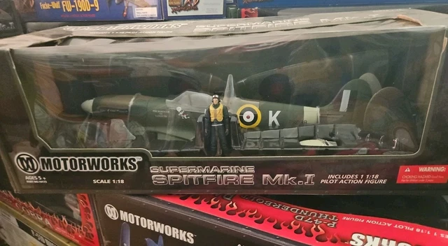 Motorworks 21st Century Toys Spitfire 1/18 * US Seller ( bonus Figures