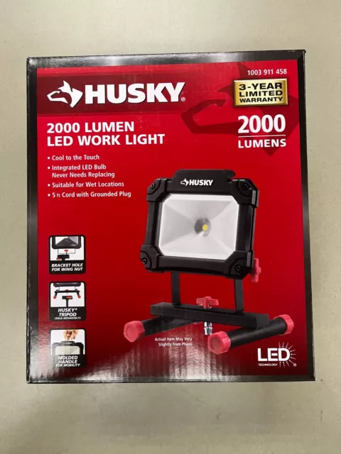 Husky 2000 Lumens , Portable LED Work Light 24W / 5 ft cord ,new