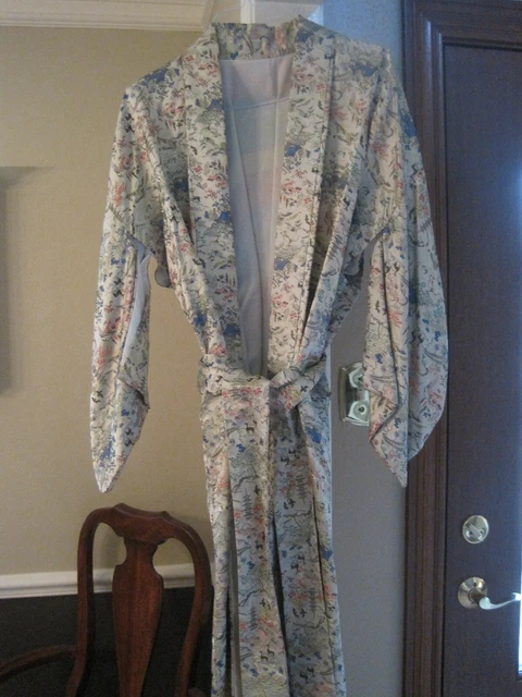 Vintage Japanese Silk Kimono With Beautiful Print Womens Robe