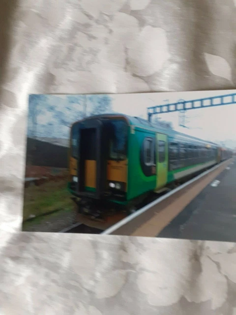 R153 Rly 6X4 PHOTO OF West Midlands Trains Class 153-153371 at Rugeley TV ...