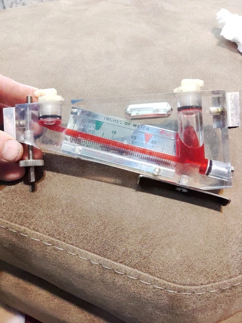 Durablock Manometer, Dwyer, no.172, Solid Plastic Portable Gage (Used)
