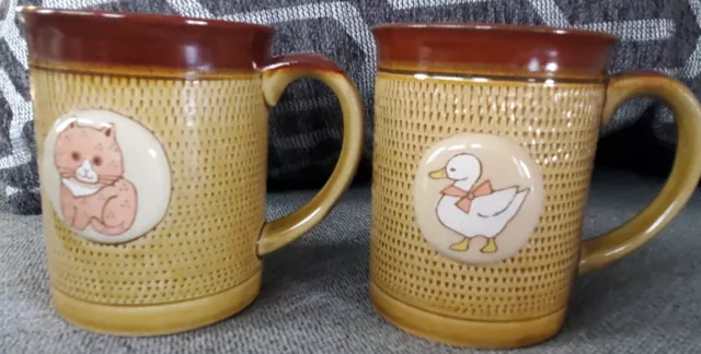 Vintage Pair Otagiri  Duck cat Kitten Embossed 3-D Dimensional Textured Mugs Mug