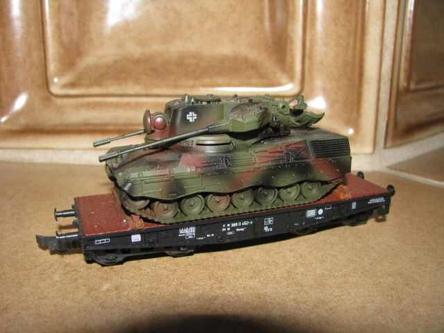 ROCO MINITANKS WIE 789 Schwerlastwagen Rlmmp, mit Flakpanzer 1A2 Gepard ...