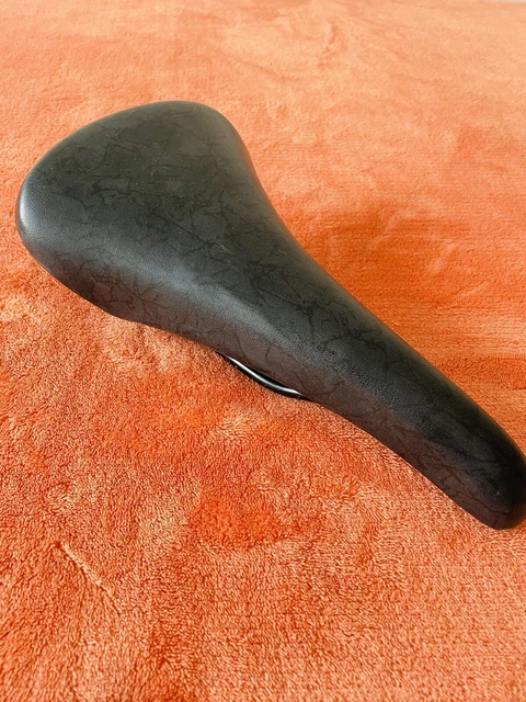 VUELTA BASSANO RACE SADDLE - Selle de course