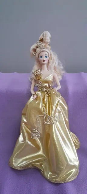 Barbie Gold Sensation Porcelain Doll 1993 Mattel 10246