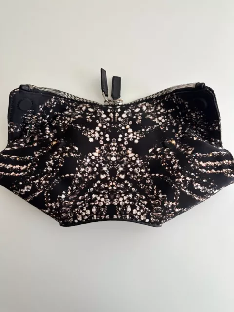 ALEXANDER MCQUEEN Black White Silk Satin Diamond Print De Manta Clutch 3