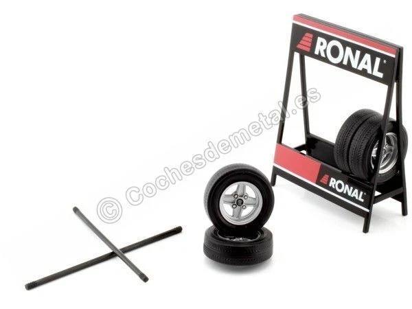 Ixo Ronal EXPOSITOR DE RUEDAS RONAL X con Dos Ejes y Cuatro Ruedas 1:18 IXO ...