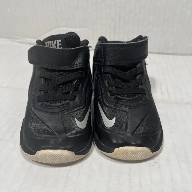 Nike Team Hustle Basketball Toddler Shoes Black (Size: 4C) 748002-001