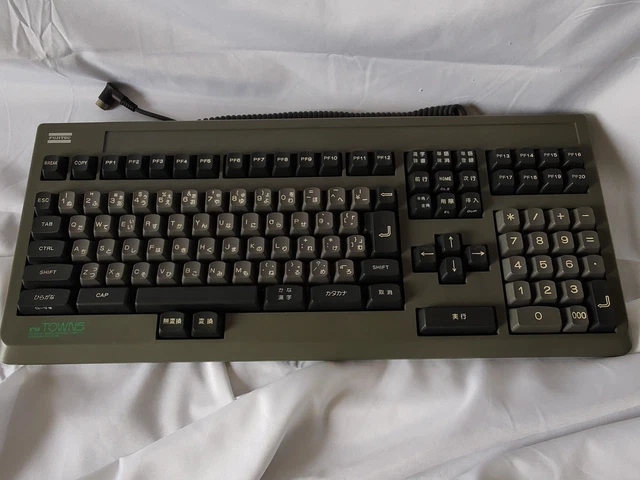 FUJITSU FM TOWNS /MARTY Original JIS KEYBOARD FMT-KB105, working