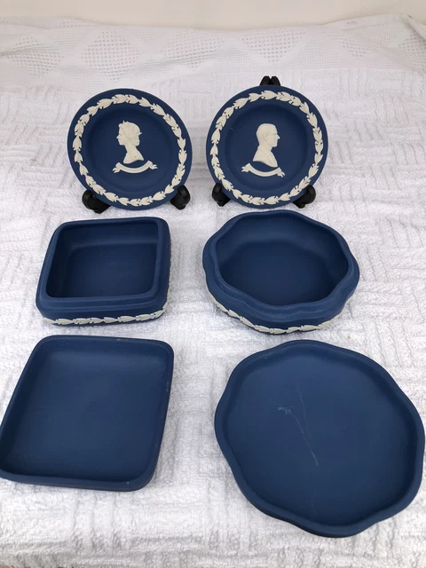 Wedgwood Jaspisware weiß auf Kobaltblau x 4 Gedenkstücke 3