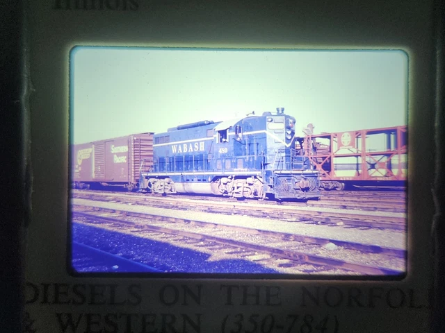 35mm Photo Slide Railroad Train Wabash EMD-GP7 No 480 Landers IL. Vtg duplicate