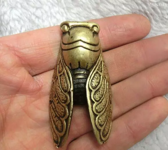 2.2” Chinese bronze carving a little cicada solid copper