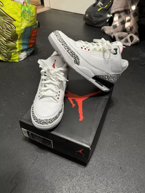 Nike Air Jordan 3 Retro White Cement 2011 Size 9 136064-105 used authentic