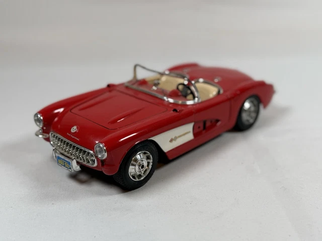 Burago 1/18 - Chevrolet Corvette 1957 Gris/Bordeaux - Modèle Diecast 3024 - Occasion