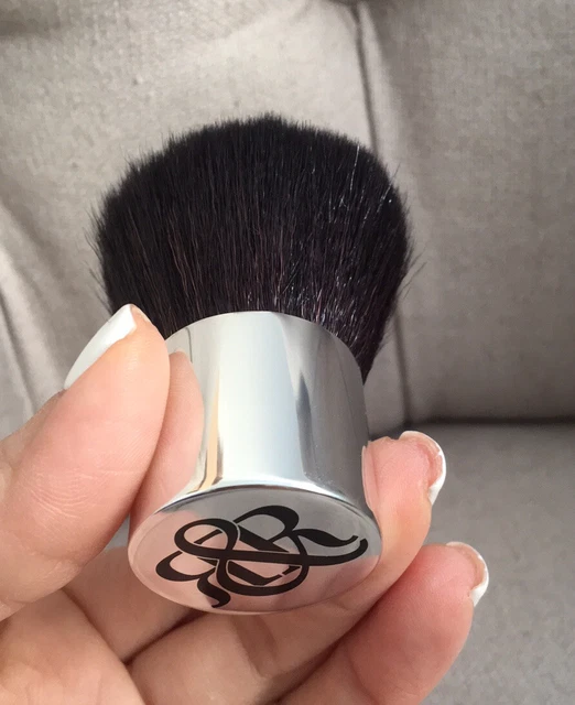 NEW ROCK & REPUBLIC kabuki MAKE UP Cosmetic Face Blush BRUSH DISCONTINUED Travel