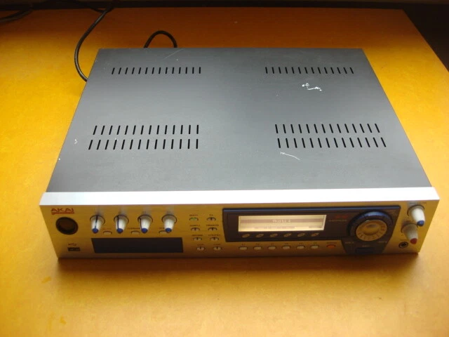 Akai Z4 Z 4 Z-4 Sampler  HD OS 1.45 80MB Ram