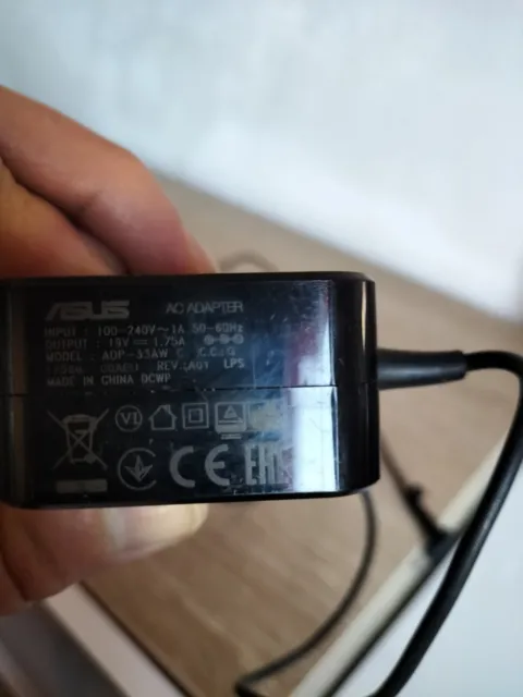 ASUS AD890026 Chargeur Adaptateur pour Ordinateur Portable 19 V, 1.75 A, 33W