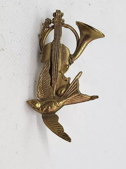 Broche De Musicien Avec Violon Corps Et Oiseau