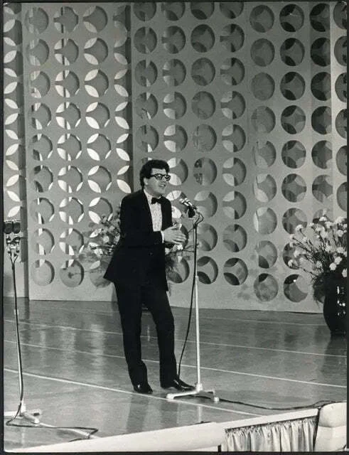 Photo Vintage Lucio Dalla à Sanremo 1967 - Tirage Argentique Original 24x18 Cm - Farabola