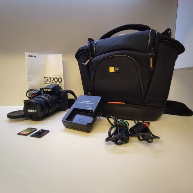 Nikon D3200 + Nikkor 18-55mm + Borsa Case Logic + 2 SD - 5.500 scatti/shots