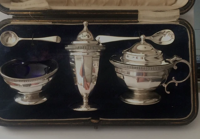 Set Cruet In Argento Massiccio Con Cassa Antica, Sheffield 1916, 233, Grammi Argento,