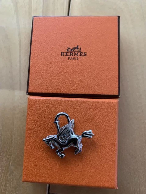 Final Hermes Pegasus Cadena Charm Necklace Top Pendant Final Hermes Pegasus Cadena Charm Necklace Top Pendant