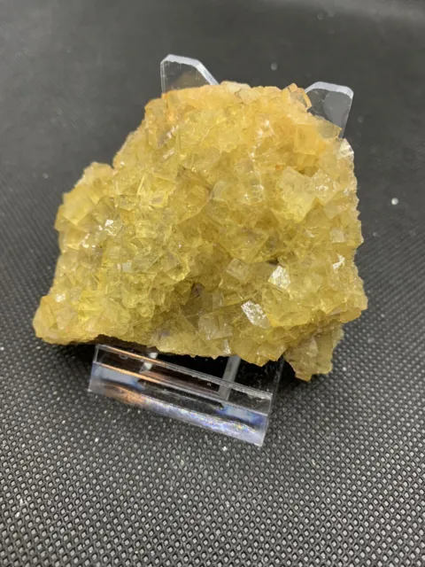 Minerali ** Fluorite - Asturie, Spagna (N) 7cm x 6cm x 4cm.