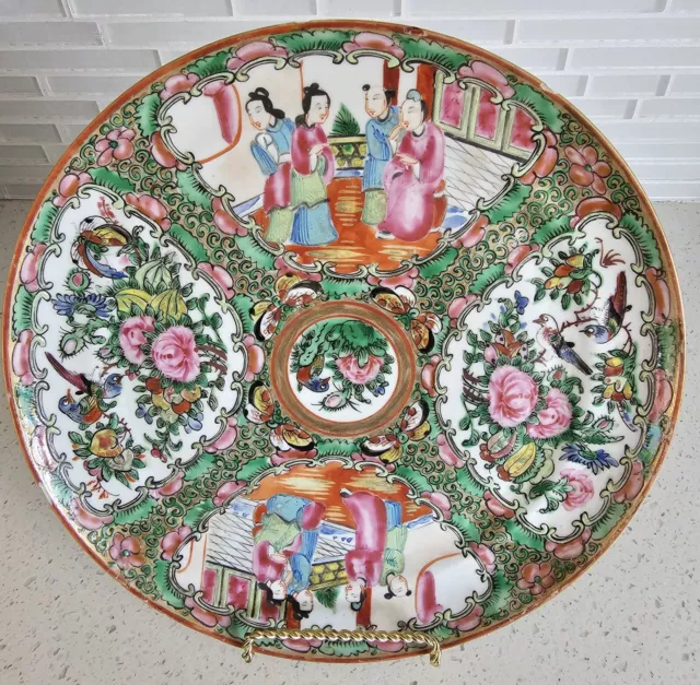 Qing Dynasty Chinese Canton Rose Medallion Porcelain Plate From 19th Century 9"