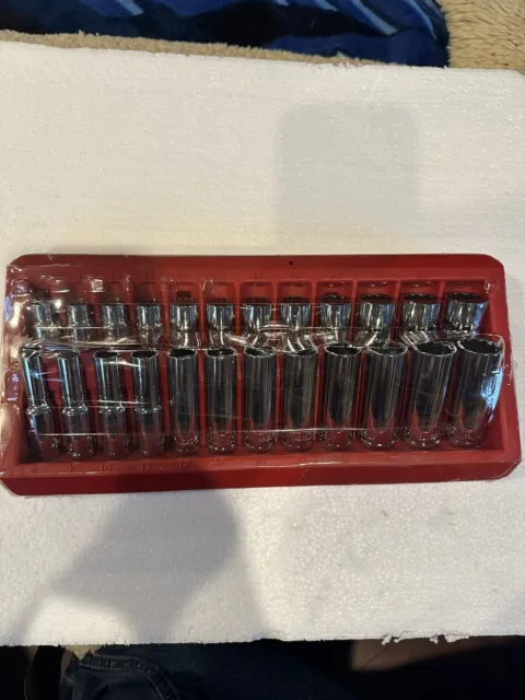 24 Pc Metric Shallow/deep 3/8 Dr Set with holder