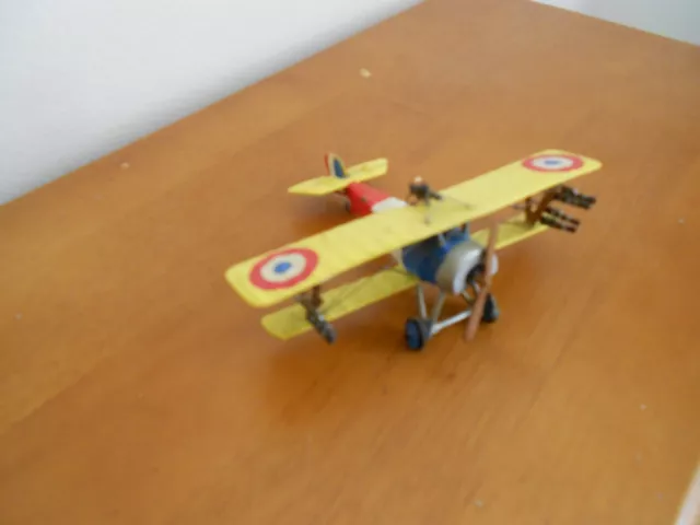 Avion miniature Maquette Metal biplan 1er Guerre Mondiale.  9 cm.