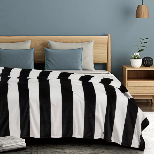 NTBAY Bedding Fleece Blanket 300GSM Luxury Bed Blanket Anti-Static Fuzzy Soft