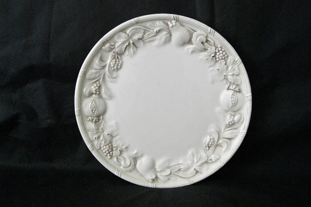 Vintage Global Made in Italy Glazed Majolica Embossed Fruit Charger Plate 11"