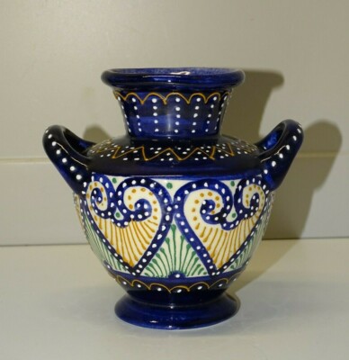 numéroté 196 décor floral  Henriot Quimper Joli petit  vase Breton 