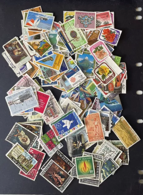 175 NEW ZEALAND Stamps Bulk Lot Mixed Kiloware No Duplicates Post Independence
