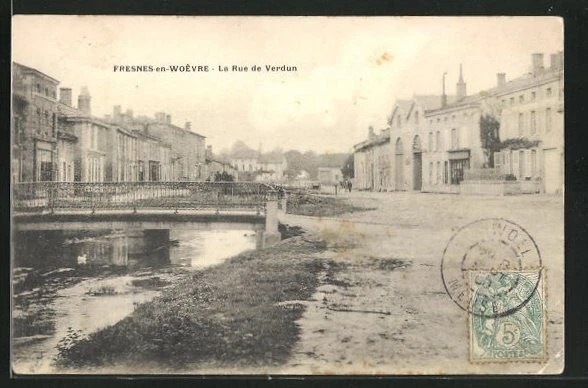 CPA Fresnes-en-Woevre, La Rue de Verdun