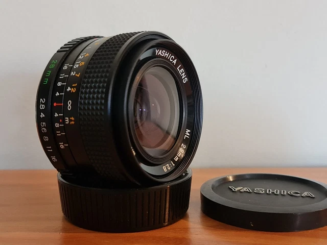 Top NEUWERTIG - Yashica ML 28 mm f2,8 - Contax/Yashica C/Y Halterung breite prime Objektiv - M713