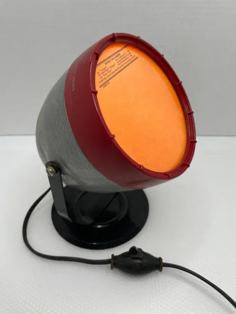 Vtg Kodak Adjustable Darkroom Safelight Lamp Model A w/DuPont S-55X Filter 1950s