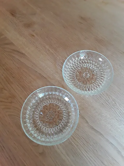 Dessertschalen, Zwei Stück (Set), aus Glas