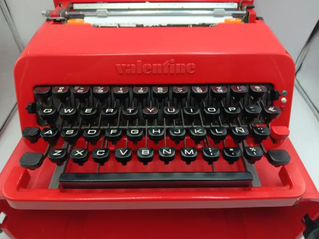 Maquina de escribir, Typewriter, Schreibmaschinen, machine á écrire VALENTINE 2