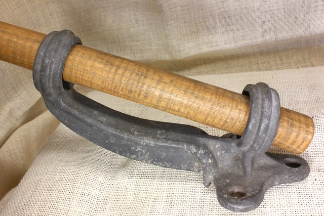 Old Flag Pole Bracket Heavy Duty Banner Rustic Vintage Galvanized Iron 1 1/2" 2