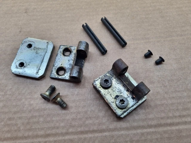 Renault 5 GT Turbo Door Hinge Check Strap & Split Pin - New Classic Replacement Part