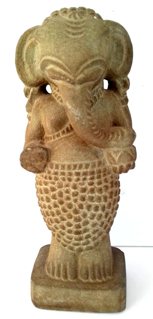 Ancienne statuette debout de Ganesch en pierre de grès, Cambodge, Khmer.