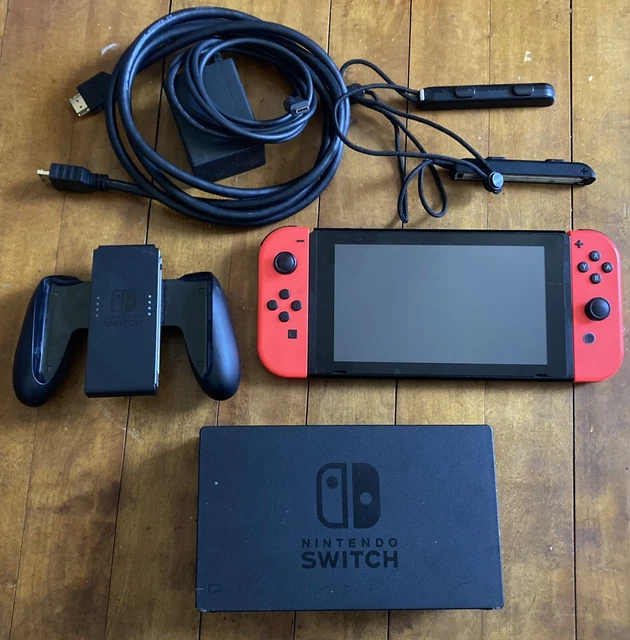 NINTENDO SWITCH CONSOLE low serial number unpatched w Joycons, Cords