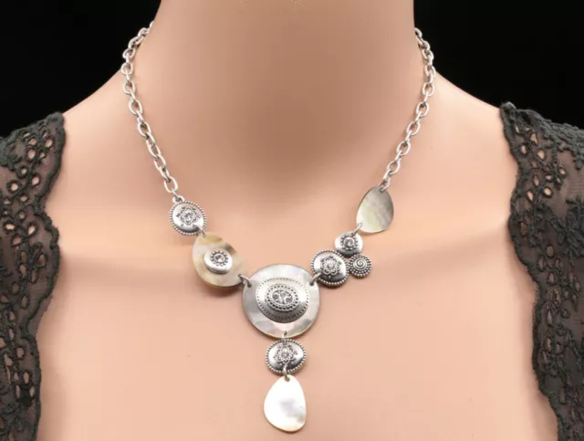 embossing flower metal natural shell crystal choker silver plated necklace K25