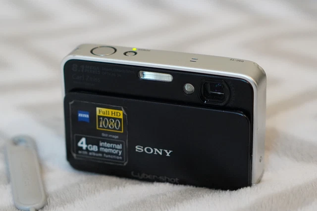 Sony Cyber-shot DSC-T2 8.1MP Digital Camera 4GB  - Black