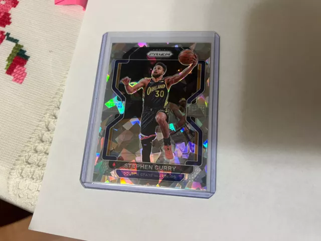 2021-22 Panini Prizm Stephen Curry Silver Cracked Ice ERROR CARD on back